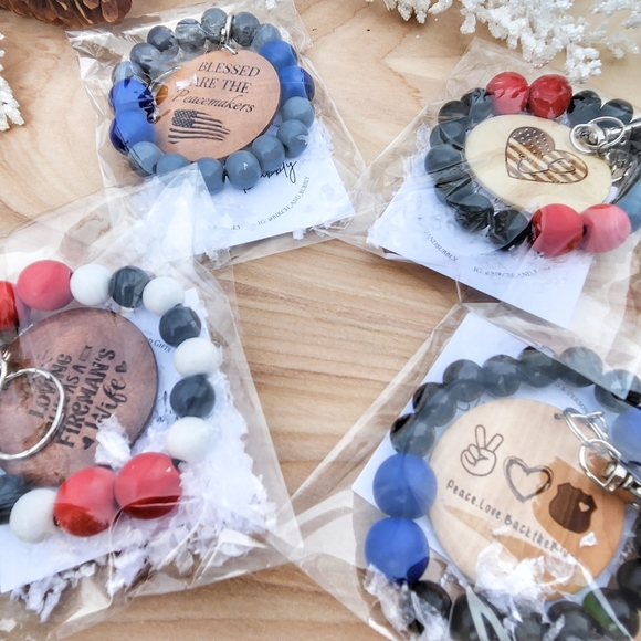 Keychain Wristlet with Laser Engraved Pendant - Blessed Are The Peacemakers - Picture 7 of 7